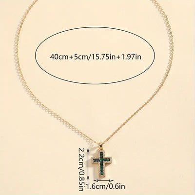 Collar con colgante en forma de cruz con esmeraldas Solene | Oro