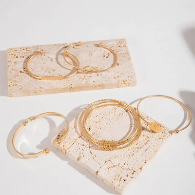 Set de pulseras de elegancia trenzada