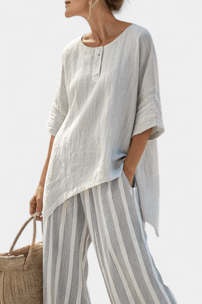 Francesca | Conjunto de Blusa Asimétrica y Pantalón a Rayas