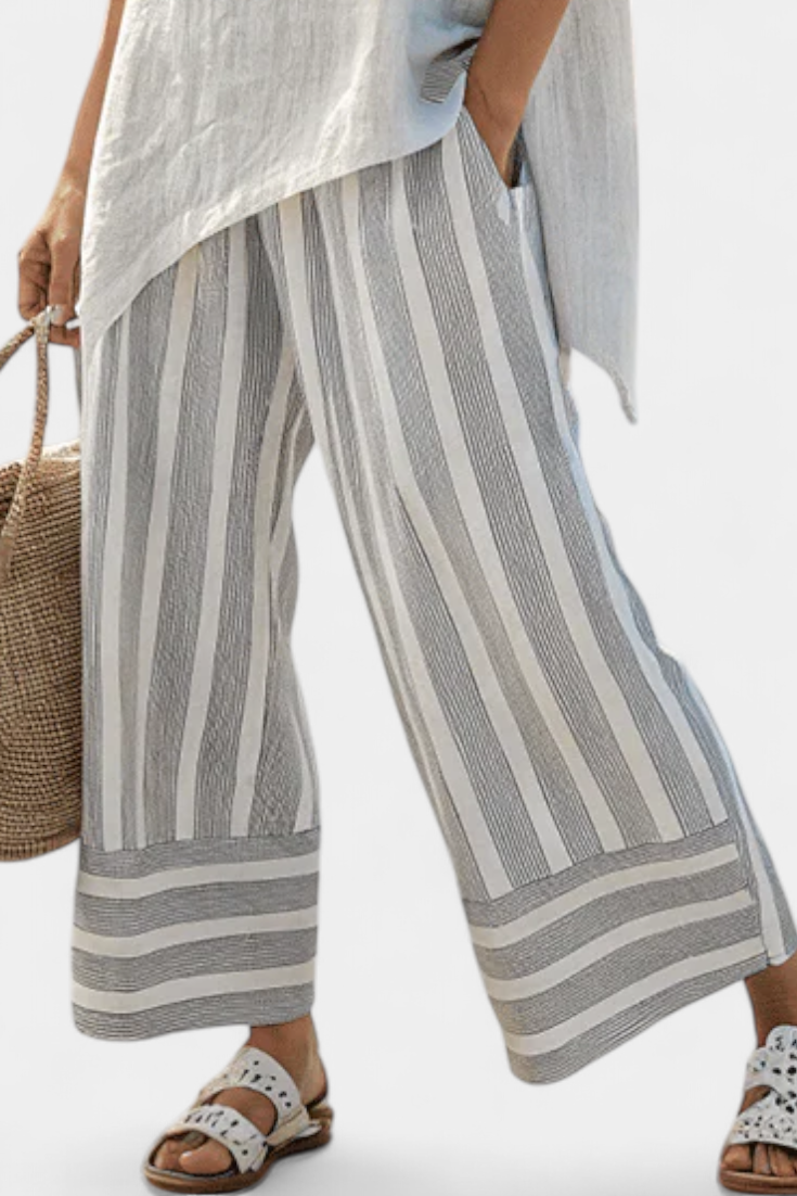 Francesca | Conjunto de Blusa Asimétrica y Pantalón a Rayas