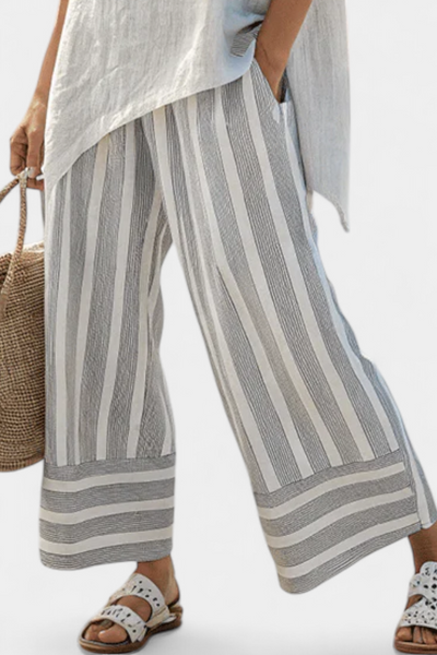 Francesca | Conjunto de Blusa Asimétrica y Pantalón a Rayas