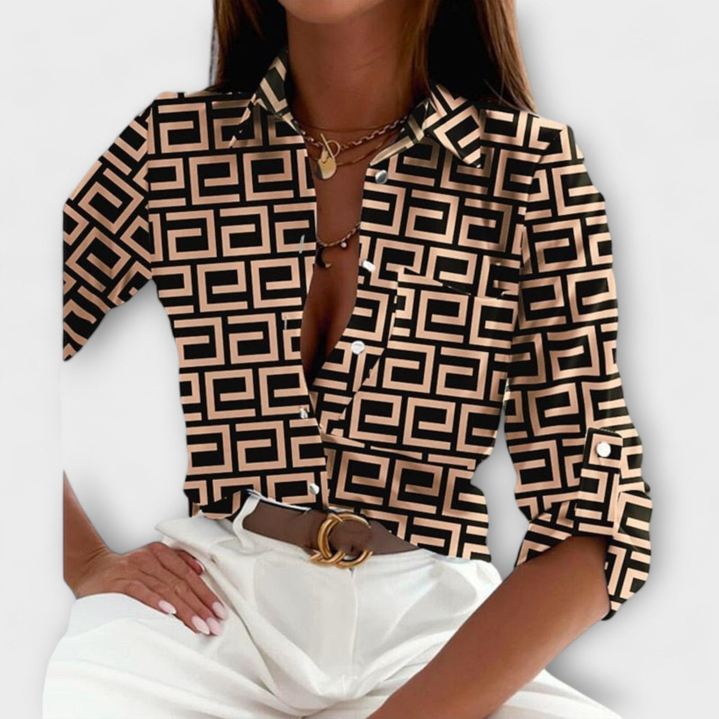 Blusa con cuello clásico